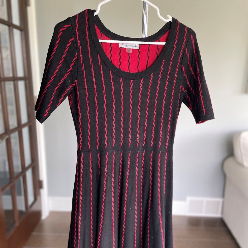 Danny & Nicole Black/Red Striped Fit & Flare Sweater Dress Petite Small
